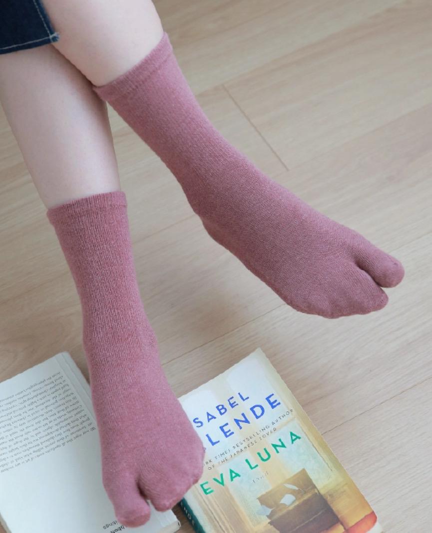 Tabi Socks