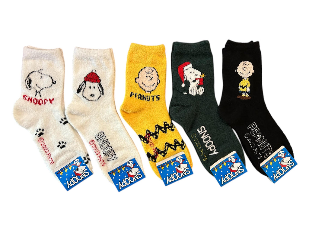 Snoopy fluffy bed socks