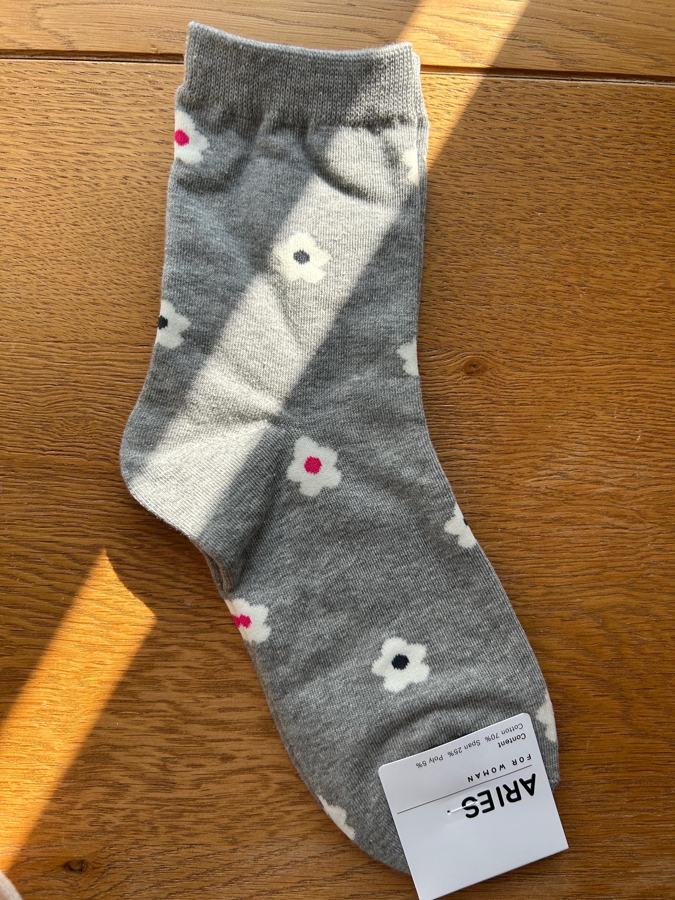 Daisy Pattern Socks