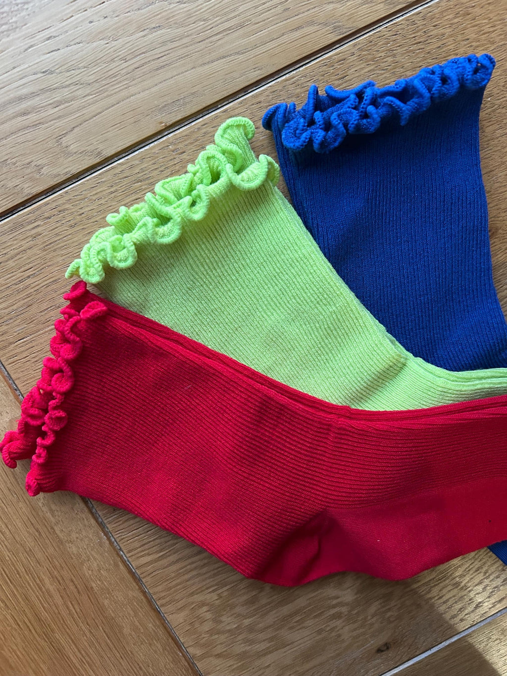 Ribbed Frill Socks